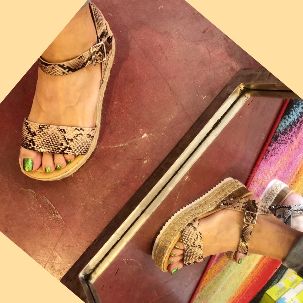 Soda Python Snake Flat-Form Espadrille Sandal - Picture 3 of 3
